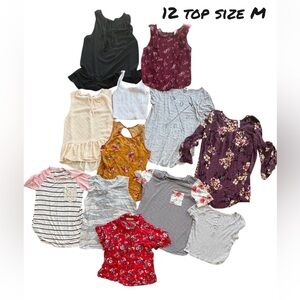 Bundle of 12 Medium Tops